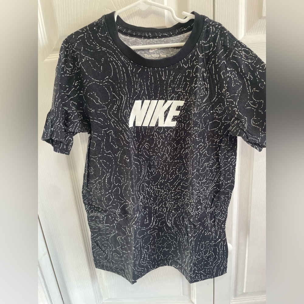 Nike kids shirt